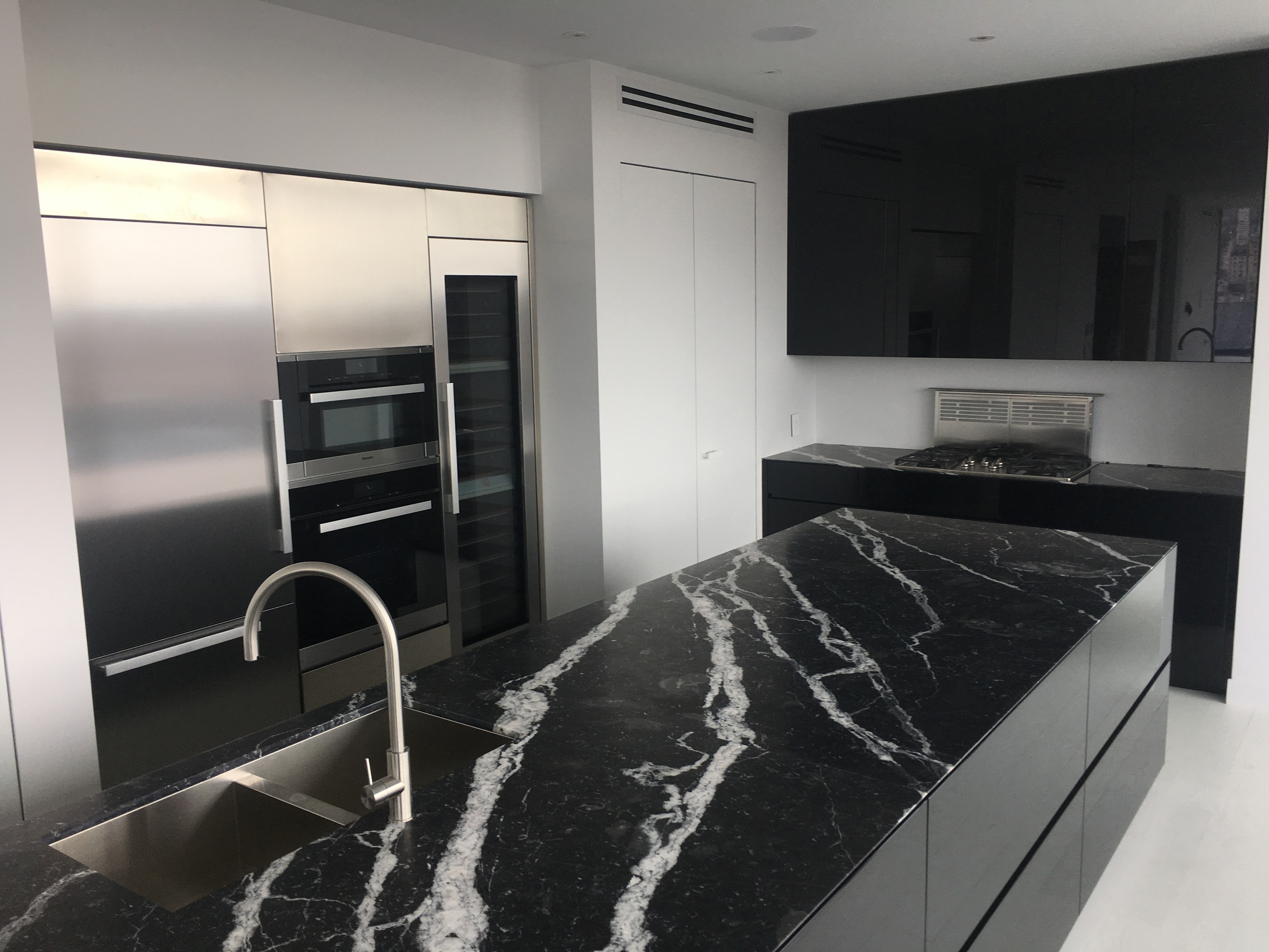 @SEXY black full Miele kitchen S