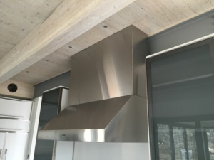 Thermador 52 inch wall hood with cover (3)